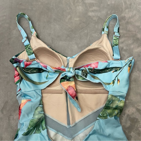 New! Leonisa BIO-PET Technology Gentle Abdominal Control Swimsuit 27662 - Picture 8 of 11